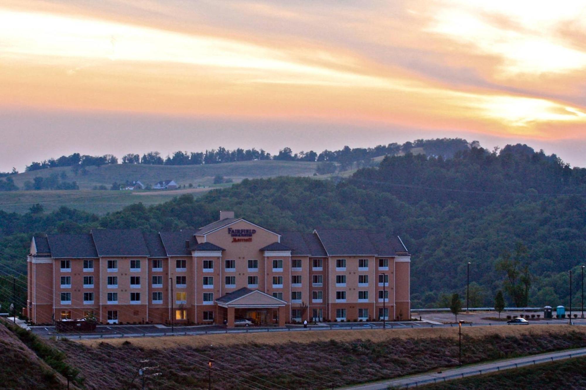 Fairfield Inn By Marriott Morgantown Exterior foto